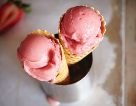 Helado de yogurt de fresa