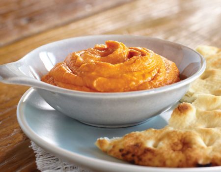 Hummus de pimiento rojo hecho en Vitamix