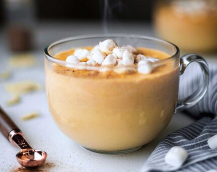 Chocolate blanco a la taza con calabaza