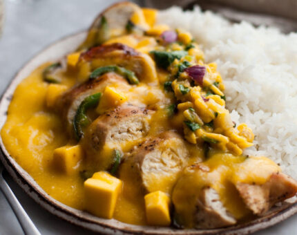 Pollo thai con mango