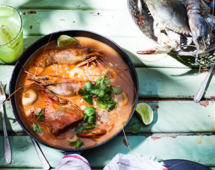 Chilpachole, sopa mexicana de cangrejo con chochoyotas