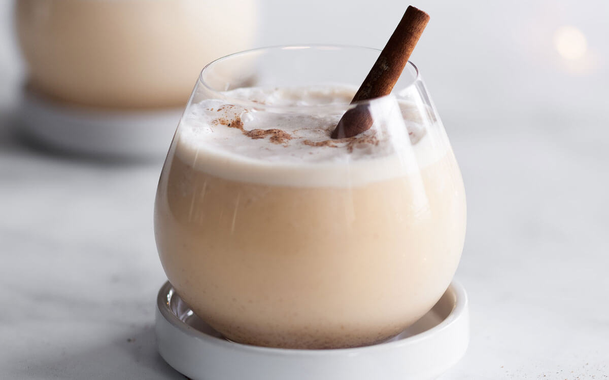 Eggnog o ponche de huevo cómo prepararlo en 10 minutos Eggnog o ponche de huevo cómo prepararlo en 10 minutos