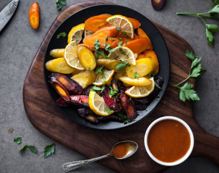 Zanahorias glaseadas con harissa y sirope de arce