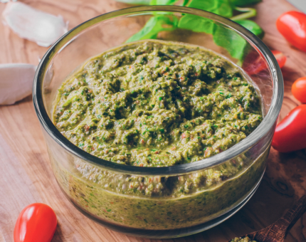 Pesto con tomate y almendras