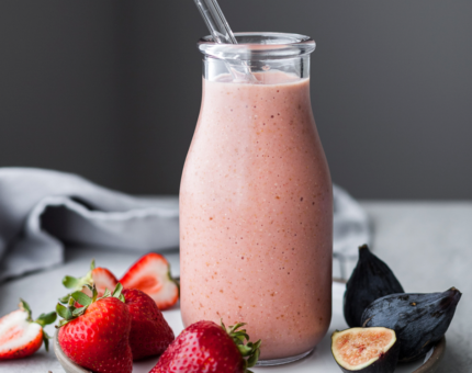 Batido antioxidante de fresas e higos