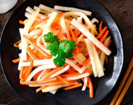 Ensalada de verduras encurtidas