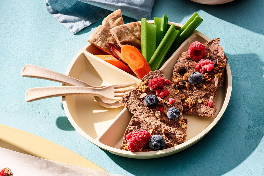 tableta de yogur helado con otros snacks