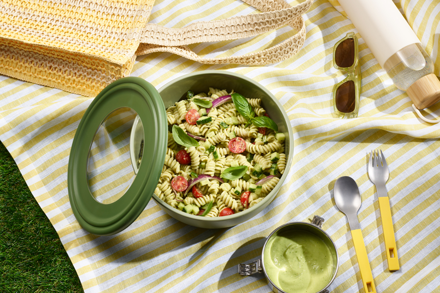 ensalada de pasta para llevar a comer al exterior