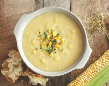 Sopa de maíz vegana